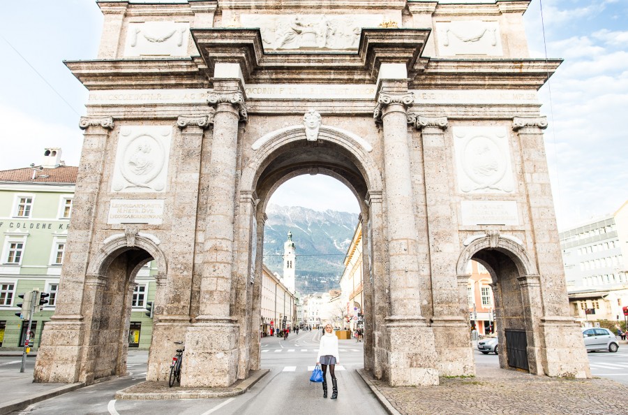 janni-deler-triumphal-arch-innsbruckDSC_5779