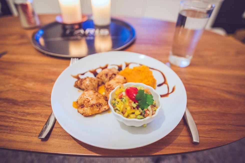 janni-deler-homemade-dinner-sweetpotato-chickenDSC_8789