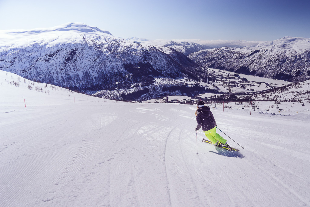 janni-deler-myrkdalen-skiingnamnlöst-6