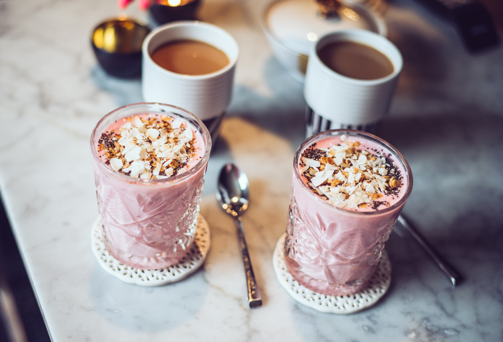 janni-deler-strawberry-smoothieDSC_5119