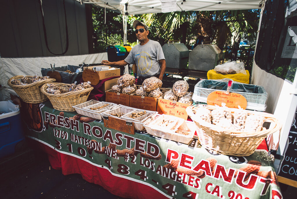 janni-deler-calabasas-farmersmarketDSC_6146