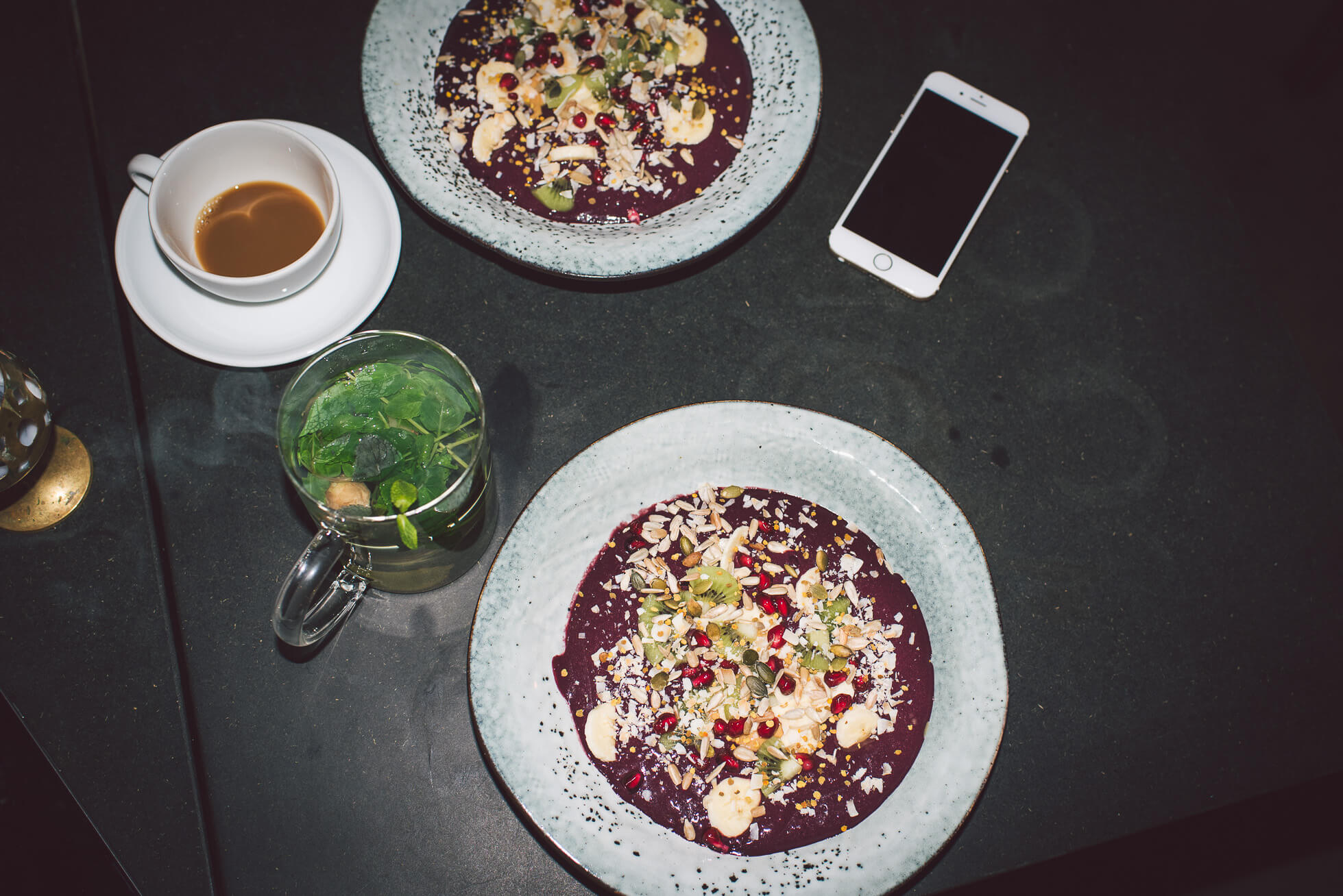 janni-deler-acai-bowlDSC_7663